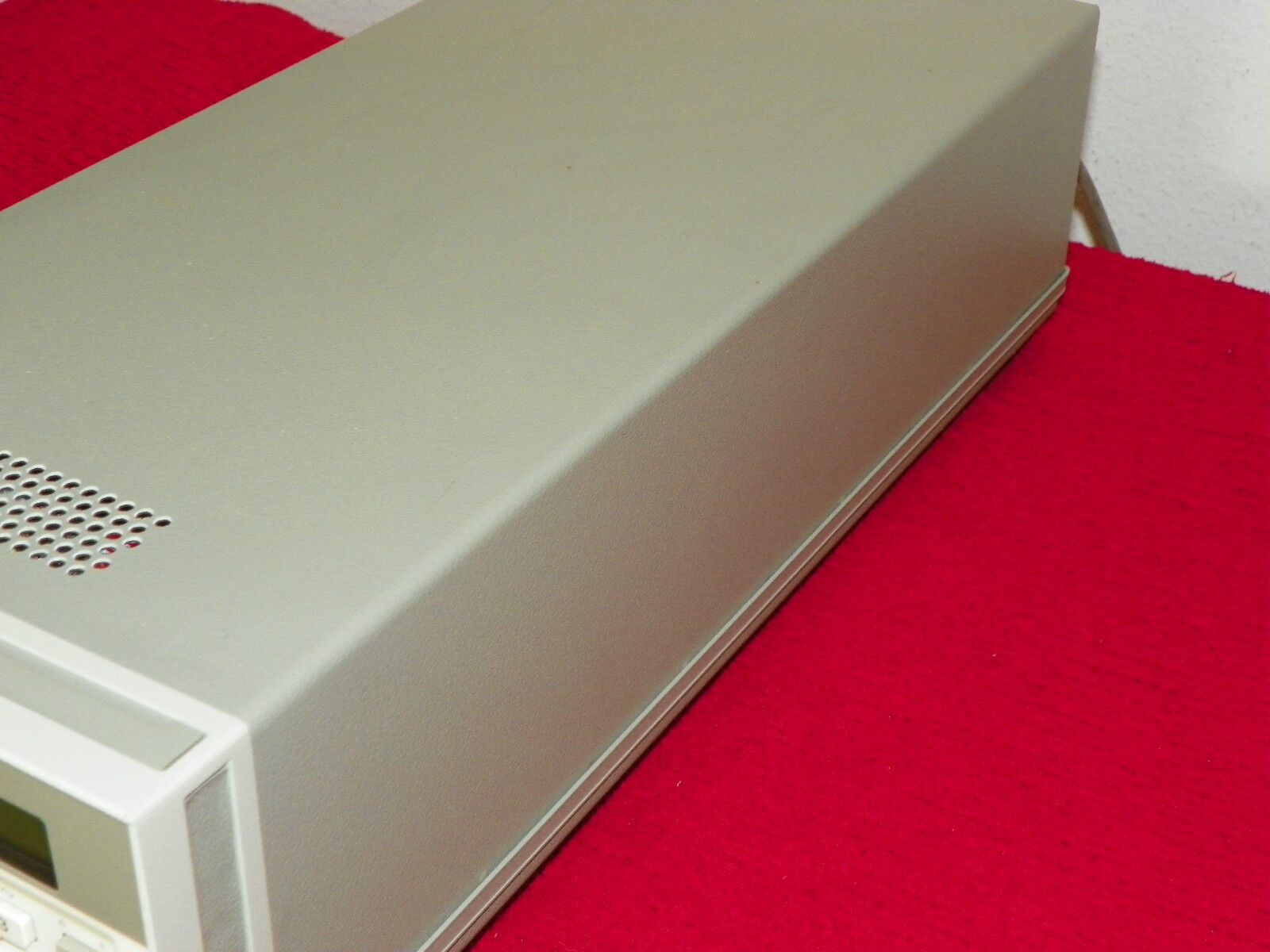 Agilent HP 8904A Sythesized Function Generator opt 002 & 004 Agilent HP 8904A Sythesized Function Generator opt 002 & 004